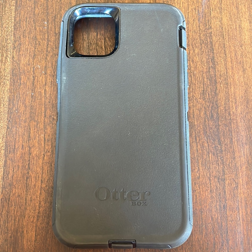 Gently used otter box case for iPhone 11 Pro Max